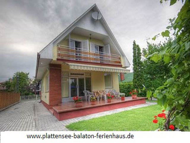 Balatonboglar - Haus-5 - Nah am See gelegenes Appartementhaus zur alleinigen Nutzung bis 11 Personen - für 11 Personen