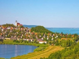 Tihany mit seiner Halbinsel einer der schönsten Ferien und Ausflugsorte am Balaton in Ungarn