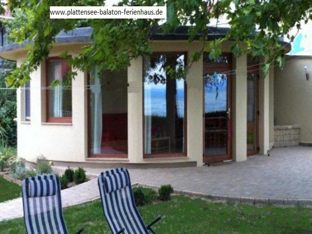 Balatonszarszo: Schöne Ferienunterkunft direkt am Ufer mit Steg u. tollem Panorama bis 5 Personen - Fewo am Plattensee und eigenem Steg