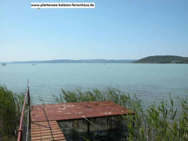 Siofok: Ferienobjekt bis 8 Personen, direkt am Ufer mit Steg und großem Garten! - Unterkünfte am Balaton an der Südseite