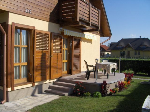 :  - Haus 75 in Balatonlelle nah am See mit Pool
