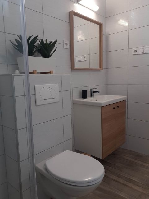 Balatongyörök: Toll gelegenes Ferienhaus mit 2 Wohnungen und Pool, W-Lan max. 9 Personen - 
